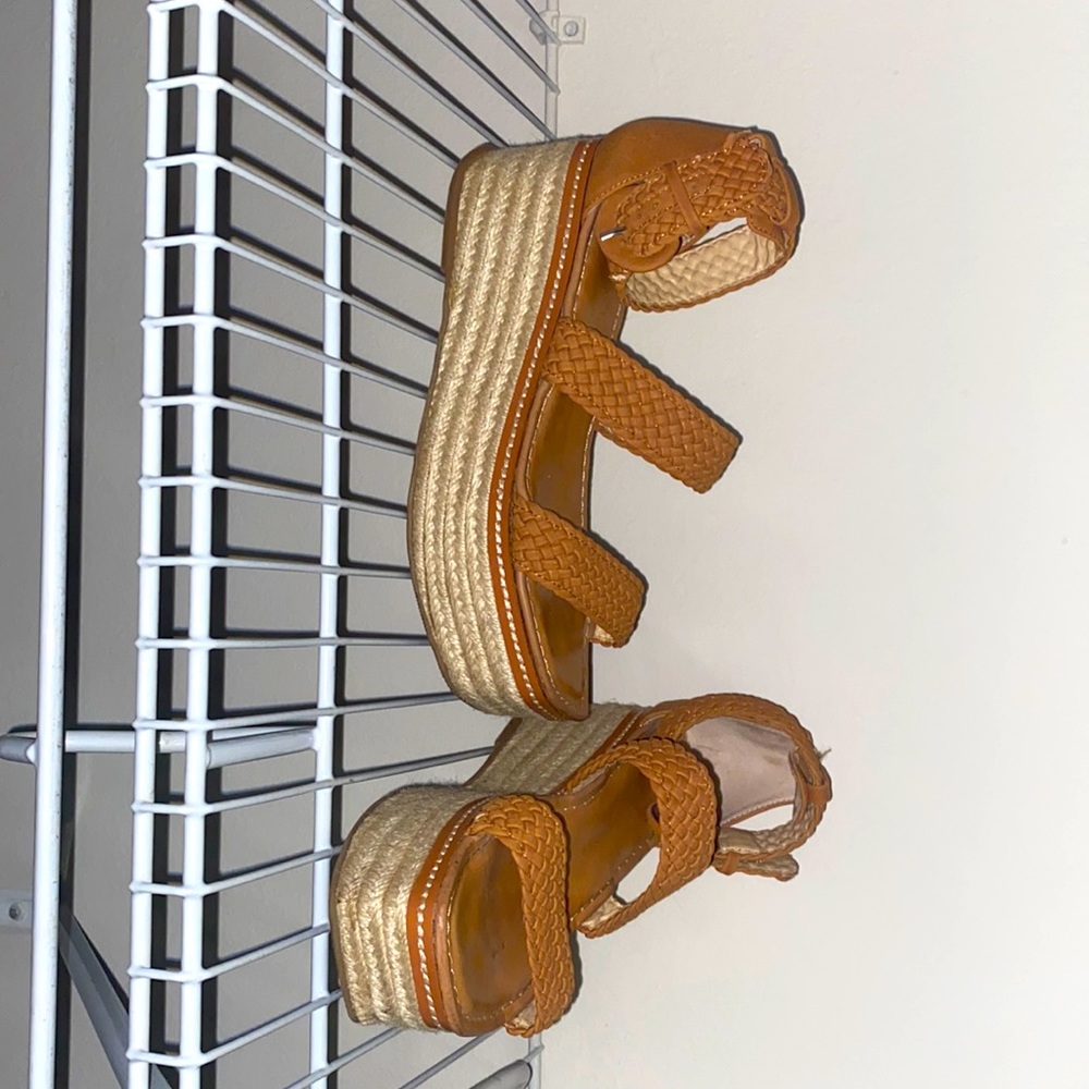 Chinese Laundry Platform Wedges with box